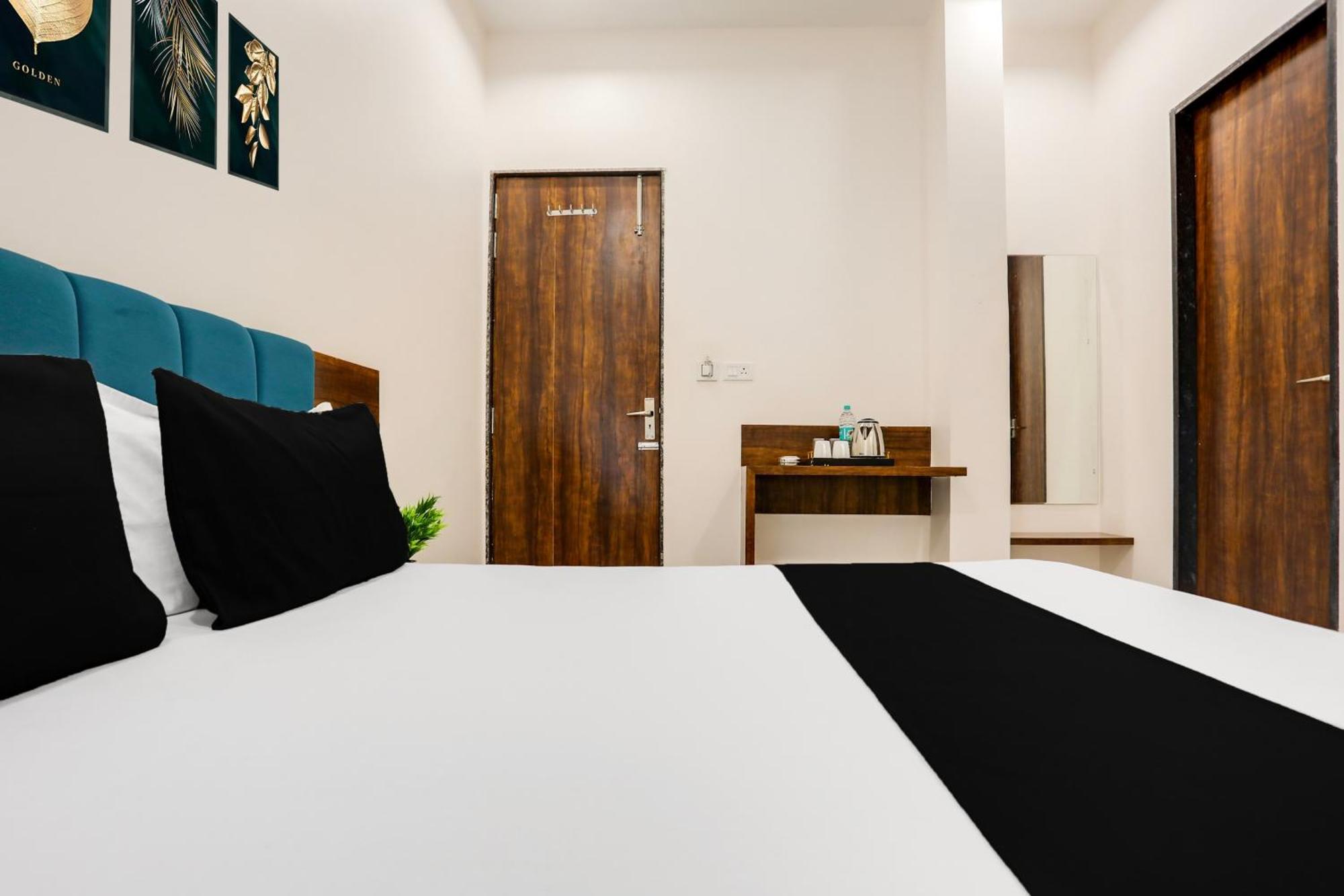 Super Hotel O Kota Near Railway Station Formerly Aagam Inn Tirath Exteriör bild